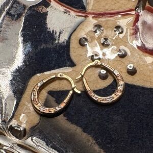 10k tricolor Greek Key Hoops